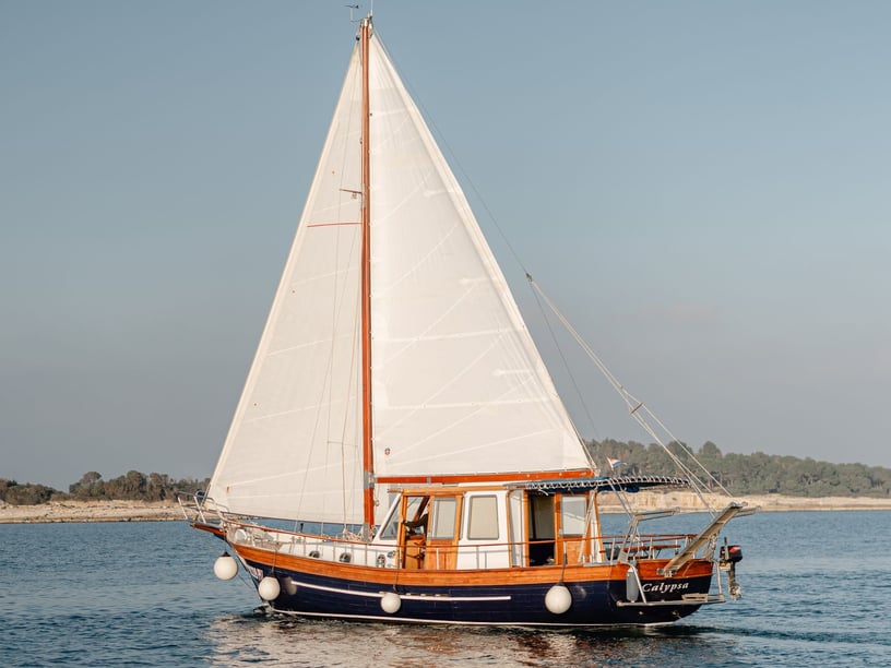 Rovinj Sailboat  10 berths 10 guests 13.77 m Listing Number: #25509 5
