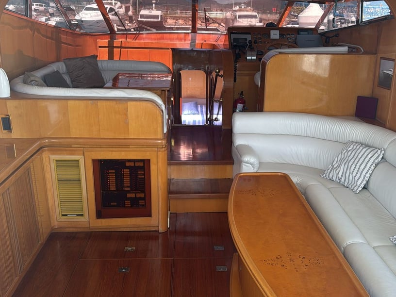 Vigo Motorjacht Cabine 3  6  slaapplaatsen 6  gasten 16.8 m Lijstnummer: #25524 2