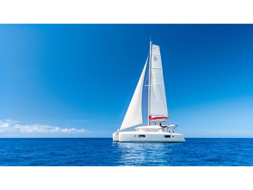 Große Insel Catamaran Cabine 4  Couchettes 8  Invités 6  12.94 m Numéro de l'annonce: #25525 3