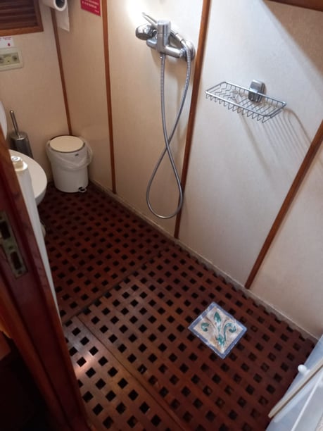 Atenas Goleta Cabina 4  8  literas 8  invitados 19.8 m Número de anuncio: #25536 3