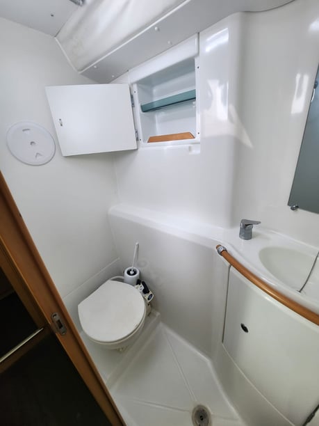 Pointe à Pitre Catamaran Cabine 6  10  slaapplaatsen 10  gasten 11.55 m Lijstnummer: #25542 4