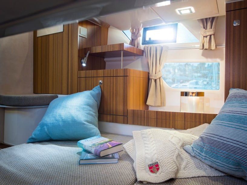 Corfu Sürat Teknesi 2 kabin Konaklama 4 kişi Seyir 8 kişi 9.46 m İlan No: #25556 2