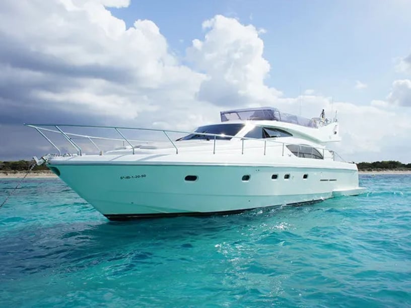 Mykonos Yacht a motore cabina 3  cuccette 6  14  ospiti 16.3 m Numero dell'inserzione: #25595