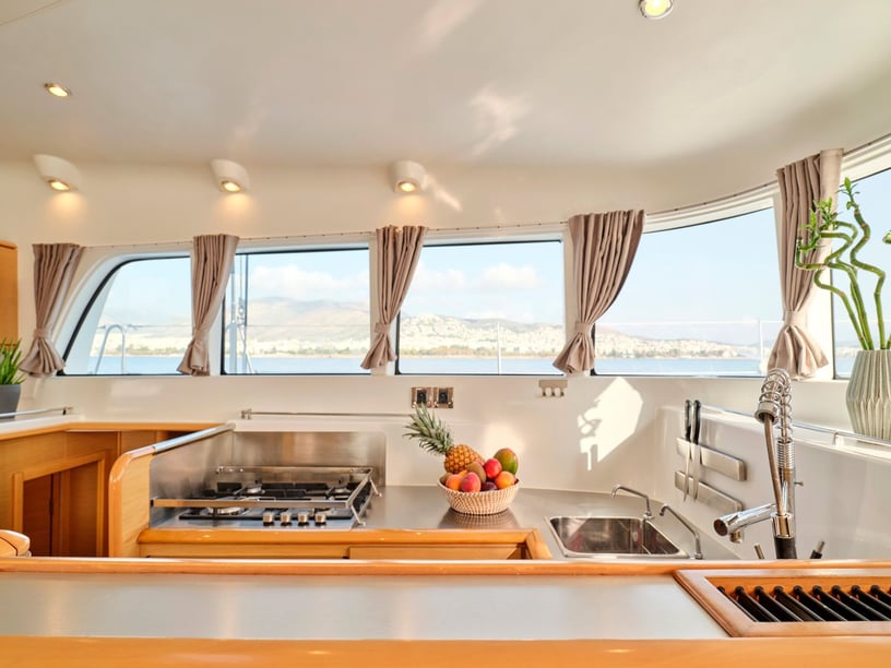 Nea Peramos - Attica Catamaran Cabine 6  10  slaapplaatsen 14  gasten 15.15 m Lijstnummer: #25597 5