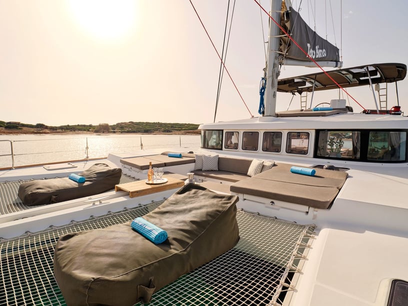 Nea Peramos - Attica Catamaran Cabine 6  10  slaapplaatsen 14  gasten 15.15 m Lijstnummer: #25597 2