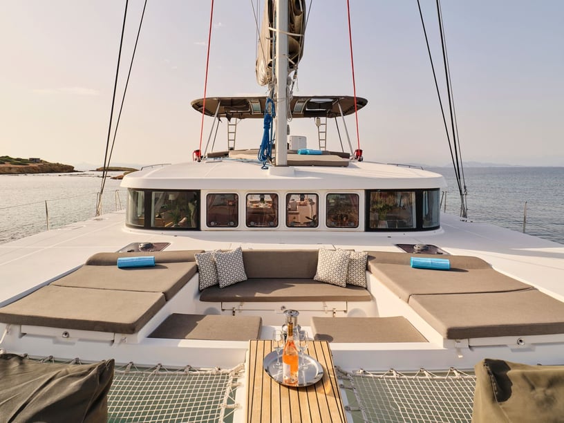 Nea Peramos - Attica Catamaran Cabine 6  10  slaapplaatsen 14  gasten 15.15 m Lijstnummer: #25597 4