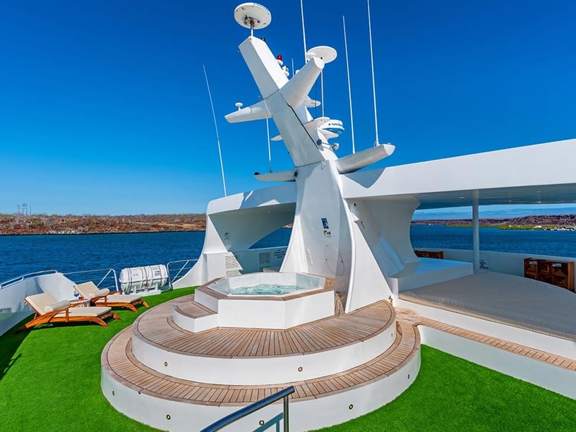 Puerto Baquerizo Moreno Catamaran 8 cabin 16 berths 16 guests 34 m Listing Number: #25599 3