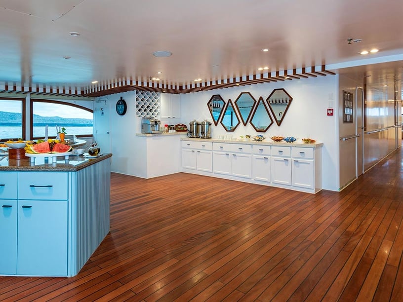 Puerto Baquerizo Moreno Catamaran 8 cabin 16 berths 16 guests 34 m Listing Number: #25599 4