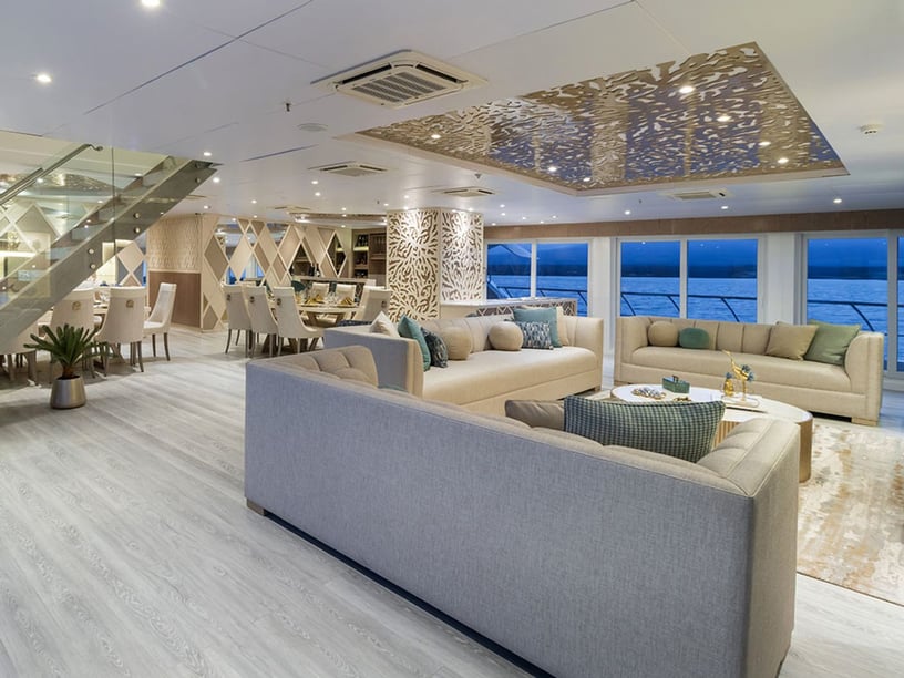 Puerto Baquerizo Moreno Catamaran 8 cabin 16 berths 16 guests 37.5 m Listing Number: #25601 2