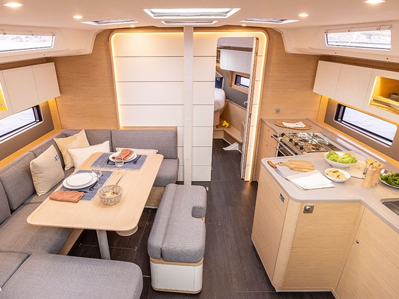 Palermo Segelboot 3 Kabine 6 Liegeplätze 6 Gäste 12.75 m Nummer des Inserats: #25604 2