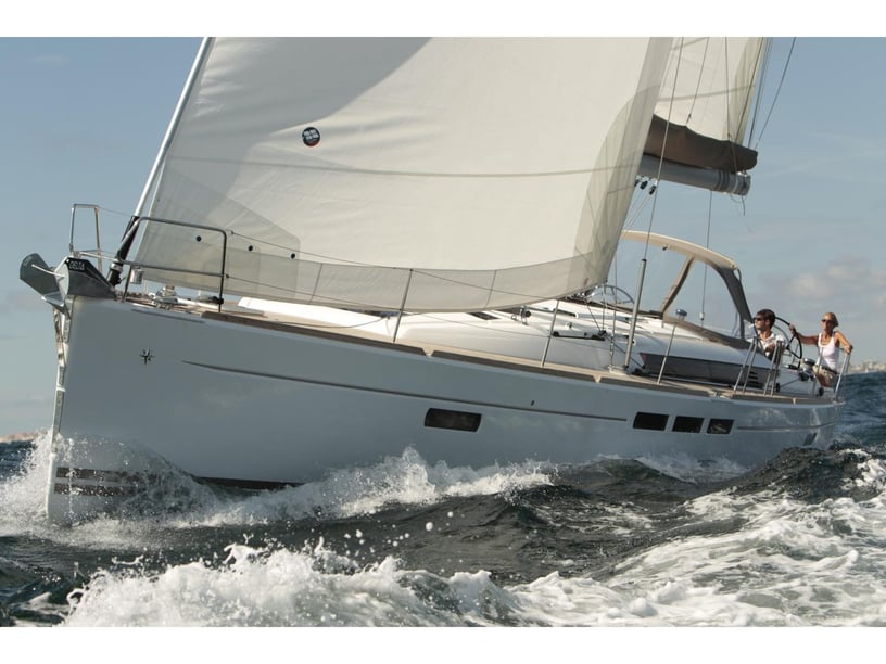 Porto Rotondo Velero Cabina 5  10  literas 10  invitados 15.38 m Número de anuncio: #25620