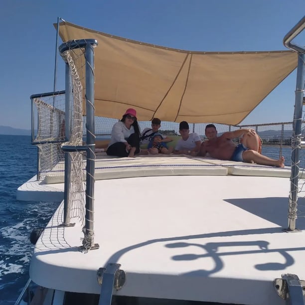 Kusadasi Yate a motor   12  invitados 13 m Número de anuncio: #25627 4