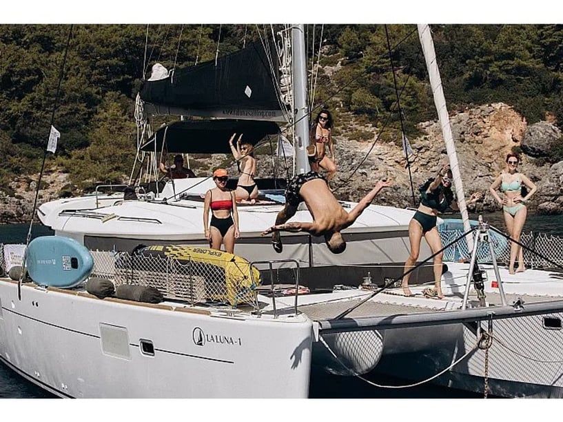 Fethiye Katamaran 5 kabin Konaklama 10 kişi Seyir 10 kişi 13.96 m İlan No: #25631 3