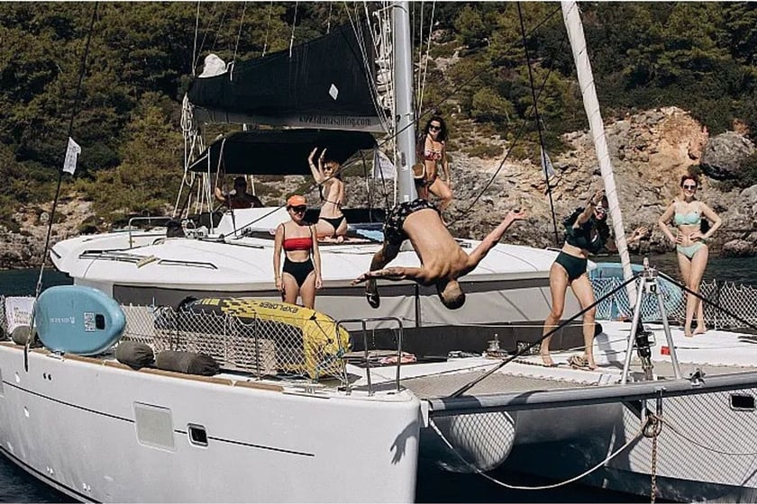 Fethiye Catamaran 5 cabin 10 berths 10 guests 13.96 m Listing Number: #25631 3