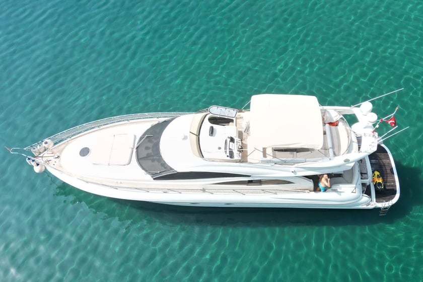 Kemer Yate a motor Cabina 3  6  literas 12  invitados 18 m Número de anuncio: #25650 4