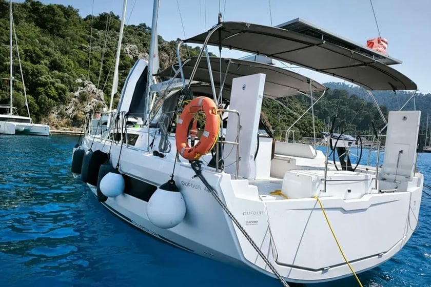 Marmaris Yelkenli 4 kabin Konaklama 8 kişi Seyir 8 kişi 13.91 m İlan No: #25669 4