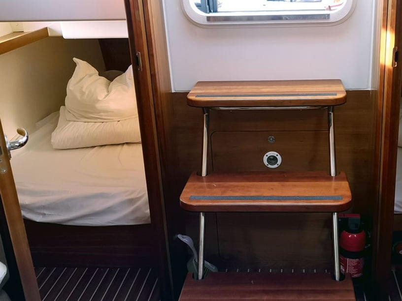 Rechlin Motorboot Cabine 3  6  slaapplaatsen 6  gasten 10.8 m Lijstnummer: #25691 2