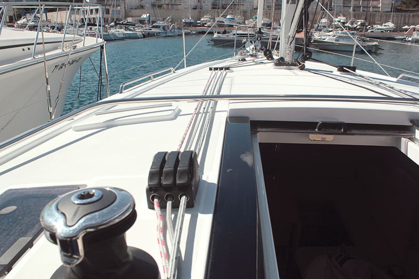 Palma de Mallorca Sailboat 3 cabin 8 berths 8 guests 12.43 m Listing Number: #2570 5