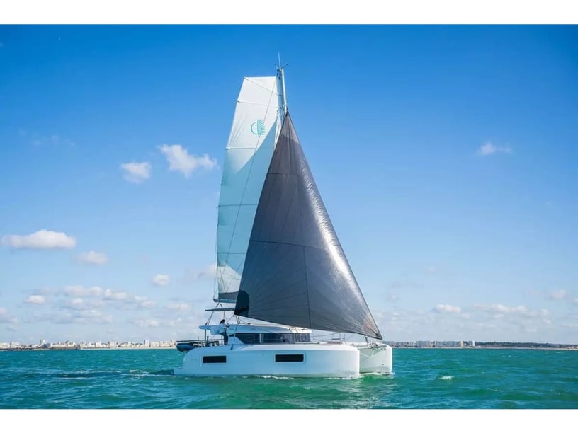 Portisco Catamaran 3 cabin 8 berths 8 guests 11.38 m Listing Number: #25702