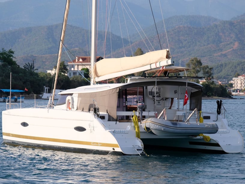 Fethiye Catamaran 6 cabin 10 berths 10 guests 11.95 m Listing Number: #25714 2
