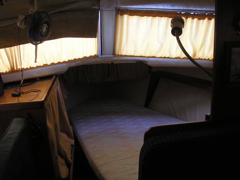 Woudsend Motorboot Cabine 1  2  slaapplaatsen 4  gasten 7.5 m Lijstnummer: #25717 3