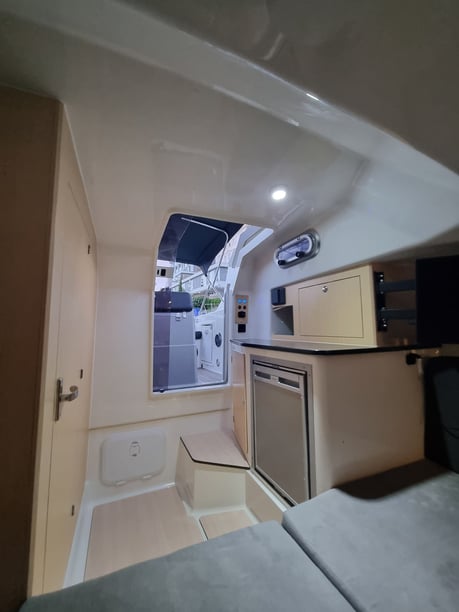 Opatija Motorboot 1 Kabine 1 Liegeplätze 9 Gäste 6.99 m Nummer des Inserats: #25718 5