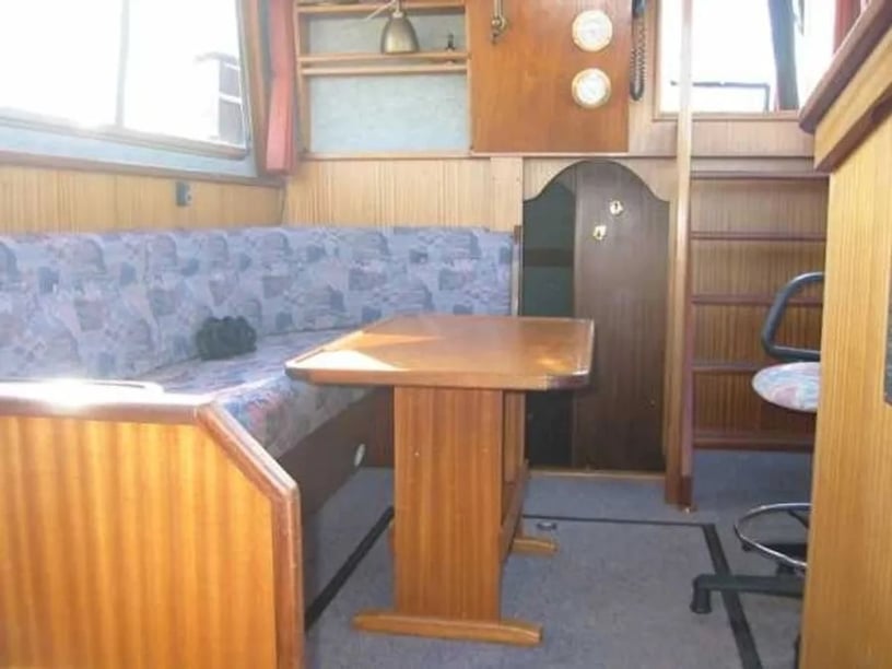 Woudsend Motorboot Cabine 2  6  slaapplaatsen 6  gasten 10.5 m Lijstnummer: #25720 2