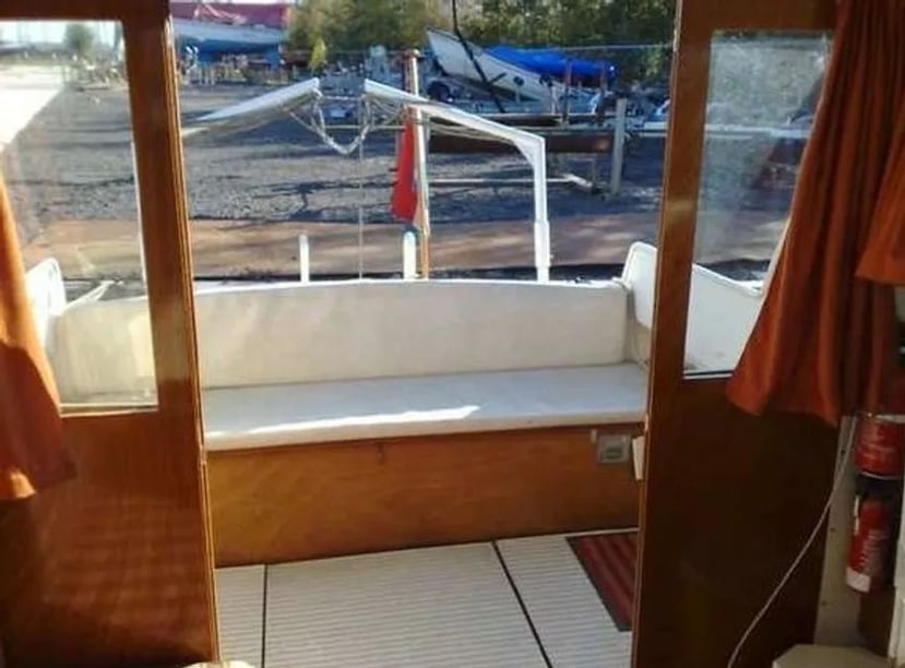 Woudsend Motoscafo cabina 2  cuccette 6  6  ospiti 9.1 m Numero dell'inserzione: #25721 3