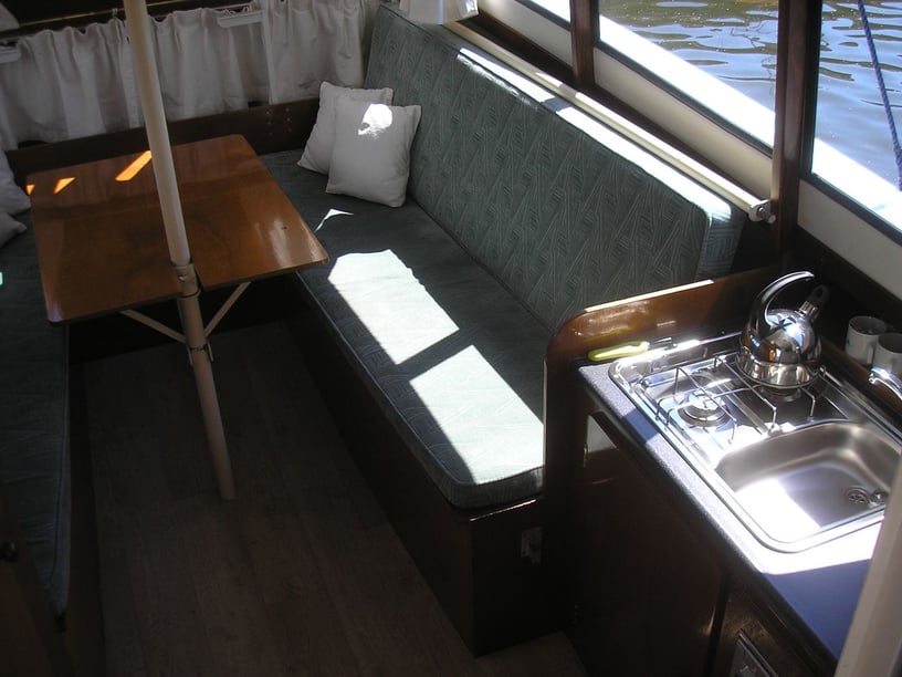 Woudsend Motorboot Cabine 1  4  slaapplaatsen 4  gasten 7.8 m Lijstnummer: #25723 2