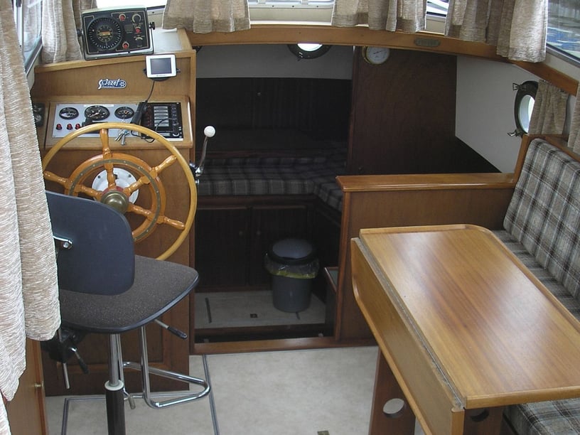 Woudsend Motorboot Cabine 2  6  slaapplaatsen 6  gasten 8 m Lijstnummer: #25724 2