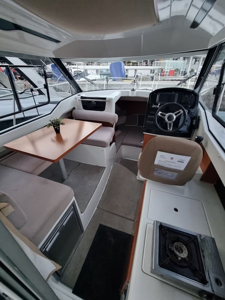 Opatija Motorboot 2 Kabine 4 Liegeplätze 9 Gäste 7.95 m Nummer des Inserats: #25725 5