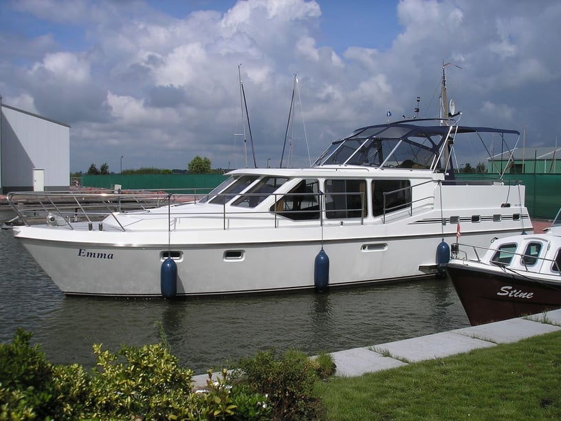 Woudsend Motorboot Cabine 4  8  slaapplaatsen 8  gasten 14.1 m Lijstnummer: #25727