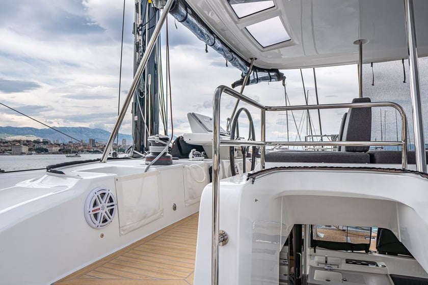 Kaštel Gomilica Catamaran Cabine 5  10  slaapplaatsen 10  gasten 14.76 m Lijstnummer: #25737 3