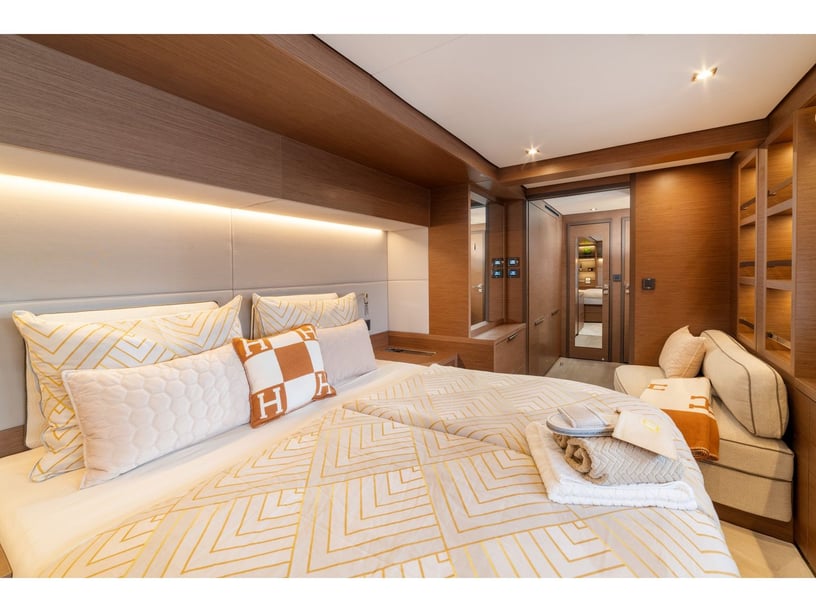 Kaštel Gomilica Katamaran 4 Kabine 8 Liegeplätze 8 Gäste 18.38 m Nummer des Inserats: #25738 2