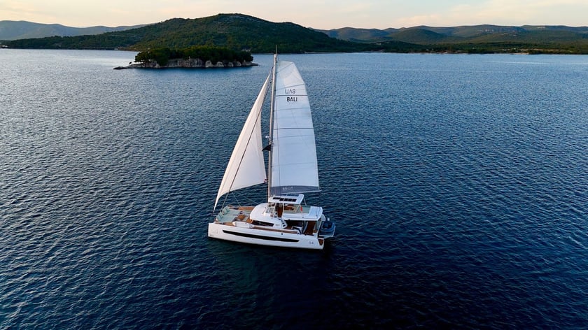 Martinique Katamaran 5 Kabine 10 Liegeplätze 10 Gäste 16.8 m Nummer des Inserats: #25740 3