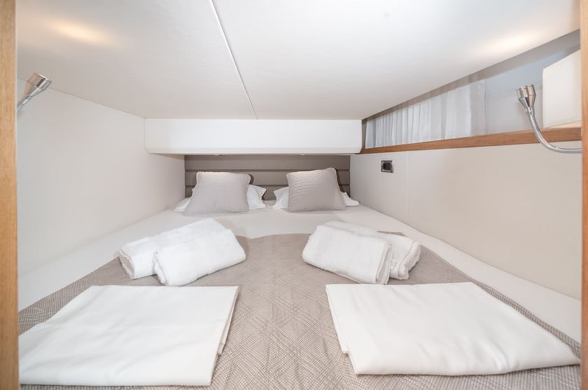 Makarska Motorboot 3 Kabine 8 Liegeplätze 8 Gäste 13.25 m Nummer des Inserats: #25754 4