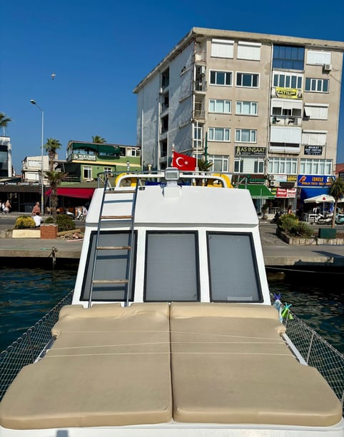 Ayvalık Gulet  Konaklama 2 kişi Seyir 10 kişi 10 m İlan No: #25765 4