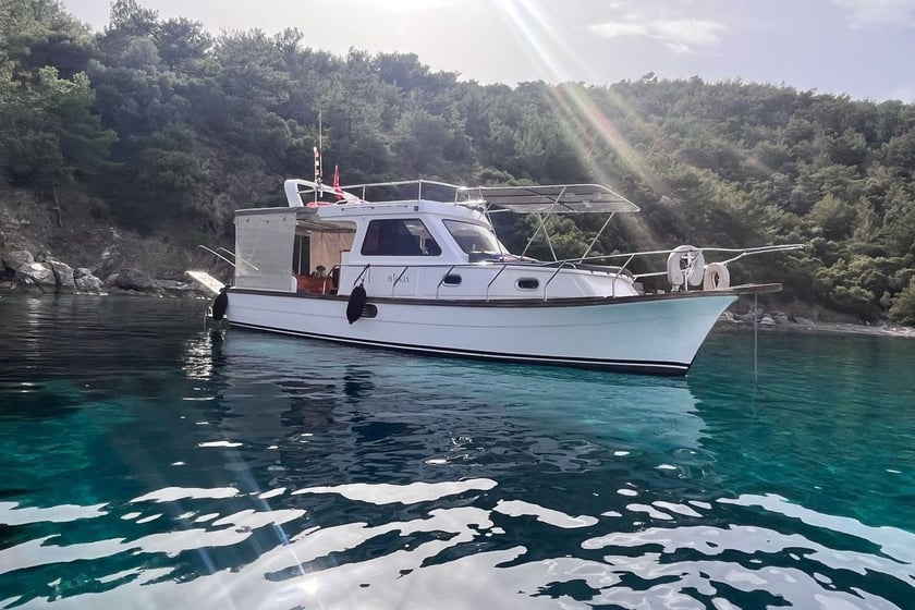 Datca Yacht a motore cabina 1   6  ospiti 10.05 m Numero dell'inserzione: #25767 2