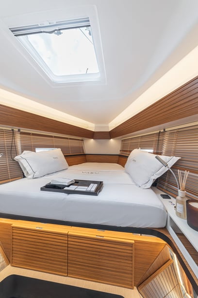 Pireo Barca a vela cabina 3  cuccette 6  8  ospiti 14.3 m Numero dell'inserzione: #25769 3