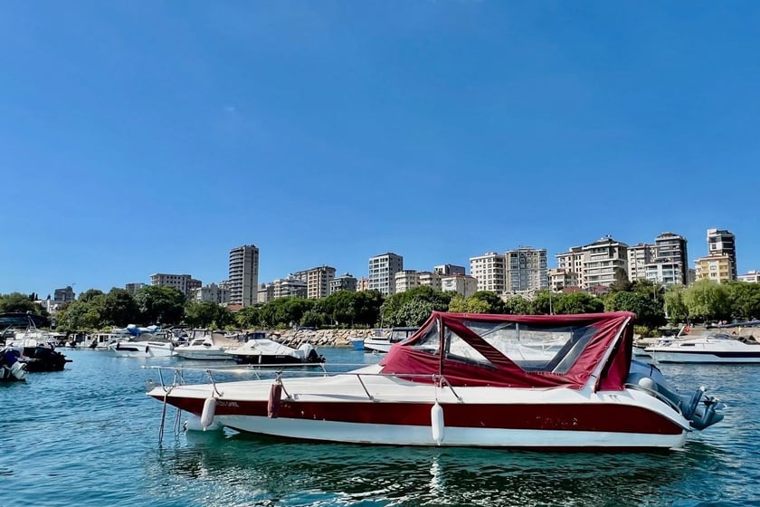 Kadıköy Sürat Teknesi   Seyir 5 kişi 8 m İlan No: #25785