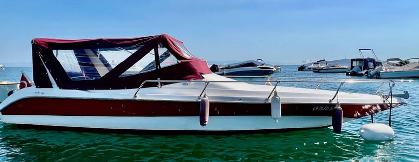 Kadikoy Motorboot Cabine 1   5  gasten 8 m Lijstnummer: #25785