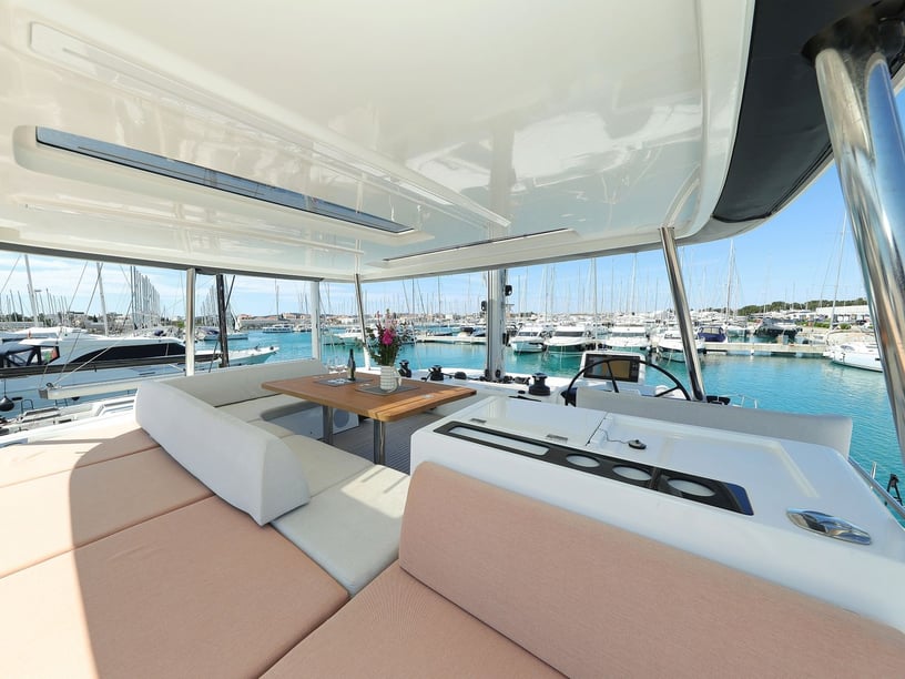 Sukošan Katamaran 4 Kabine 8 Liegeplätze 8 Gäste 16.9 m Nummer des Inserats: #25793 3