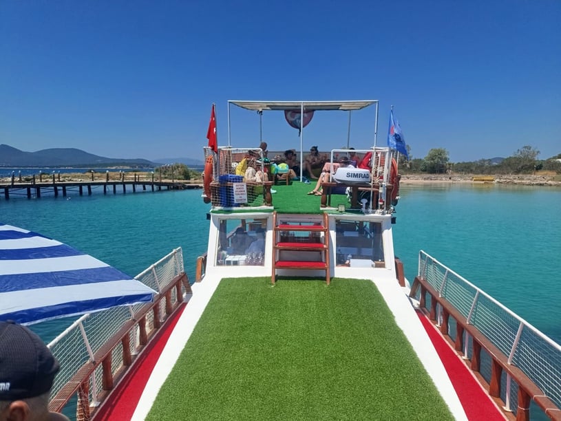 Izmir Motor Yacht   27 guests 14 m Listing Number: #25812