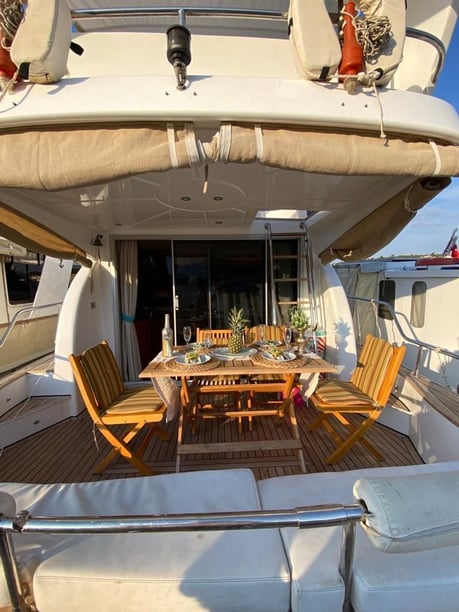 Çeşme Yate a motor  8  literas 8  invitados 14 m Número de anuncio: #25831 4