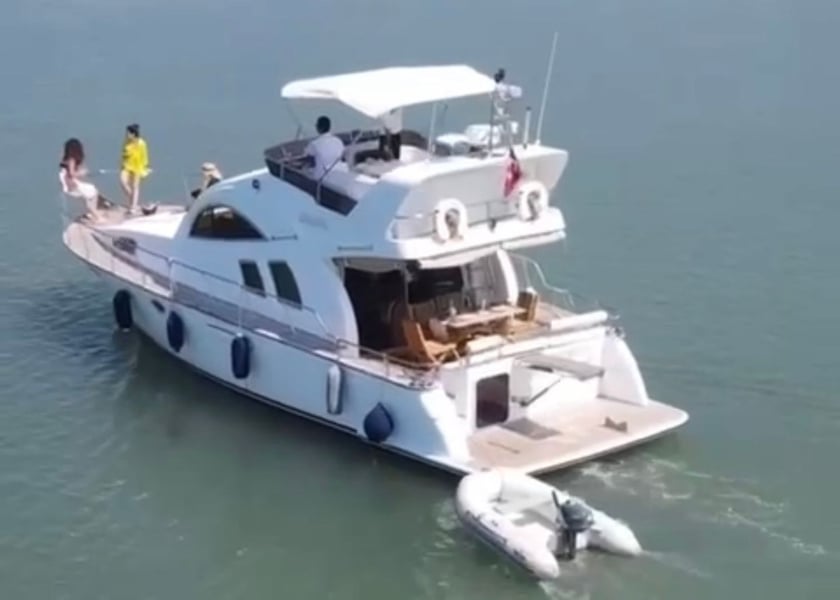 Çeşme Yate a motor  8  literas 8  invitados 14 m Número de anuncio: #25831 2