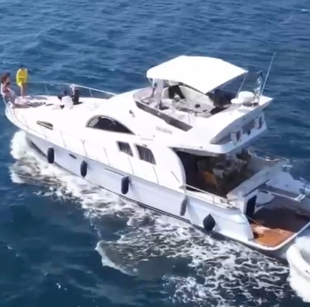 Çeşme Yate a motor  8  literas 8  invitados 14 m Número de anuncio: #25831