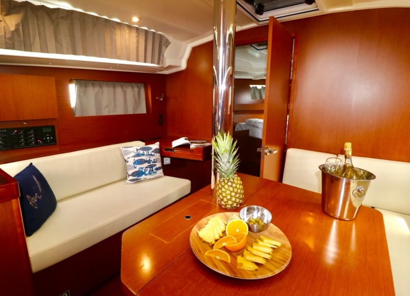 Preveza Barca a vela cabina 3  cuccette 6  6  ospiti 12.43 m Numero dell'inserzione: #25835 4