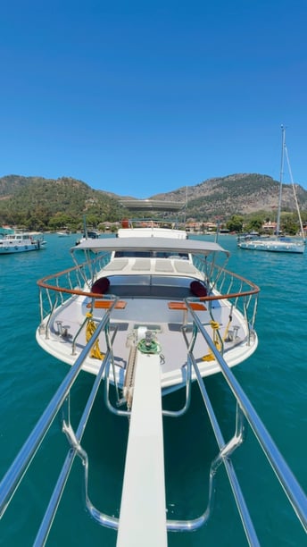 Gocek Gulet 2 cabin 4 berths 7 guests 15.4 m Listing Number: #25844 2