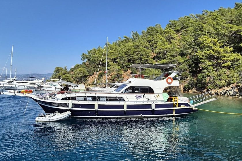 Gocek Gulet Cabine 2  Couchettes 4  Invités 7  15.4 m Numéro de l'annonce: #25844 2