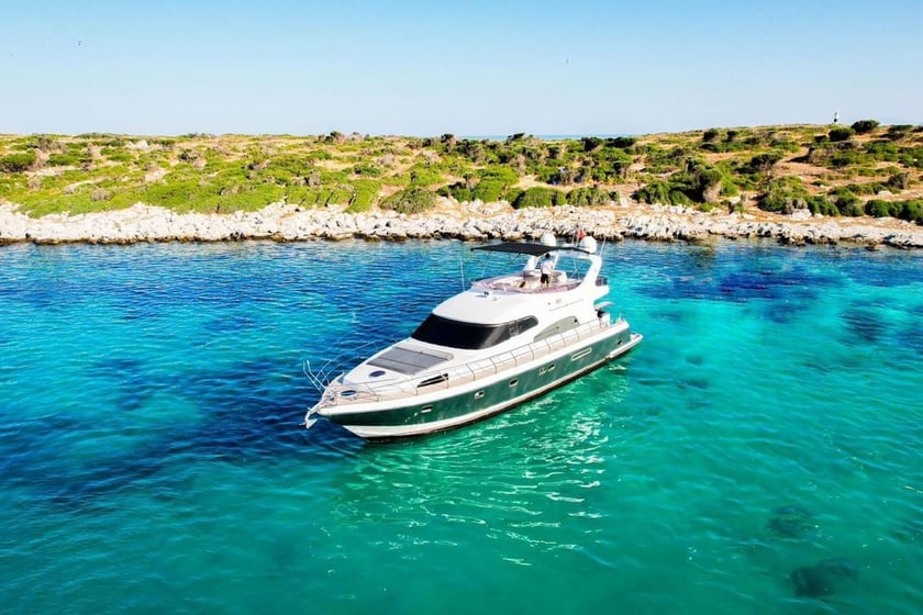 Turkbükü, Bodrum Yate a motor Cabina 2  4  literas 4  invitados 20 m Número de anuncio: #25881